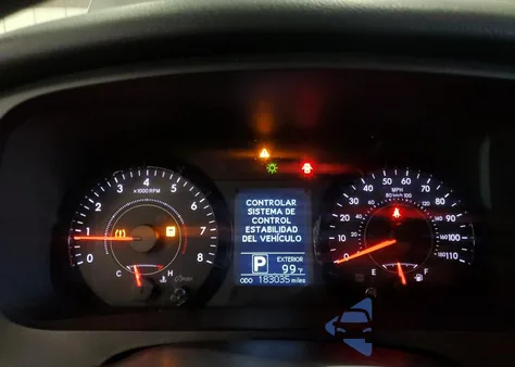 2015 Toyota Sienna Le z USA, uszkodzony, nr VIN 5TDJK3DC7FS105502